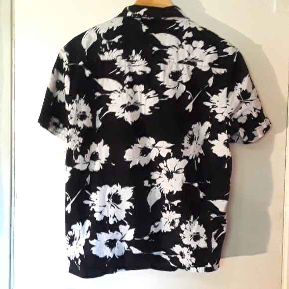 Forever 21 Mens Casual Button Down Black and White Floral Print Hawaiian Shirt M - Picture 2 of 4